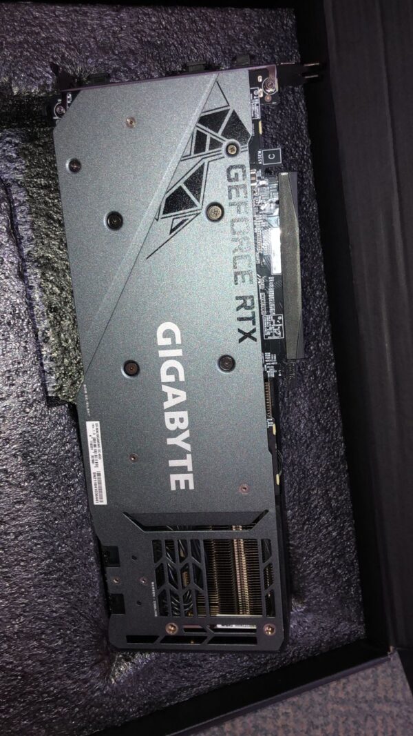 VGA Gigabyte GeForce RTX 3070 GAMING OC 8G OPENBOX - Imagen 2